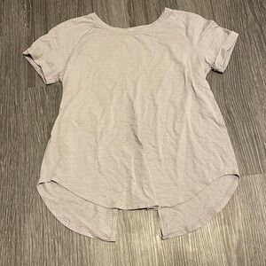 Women’s Lululemon shirt